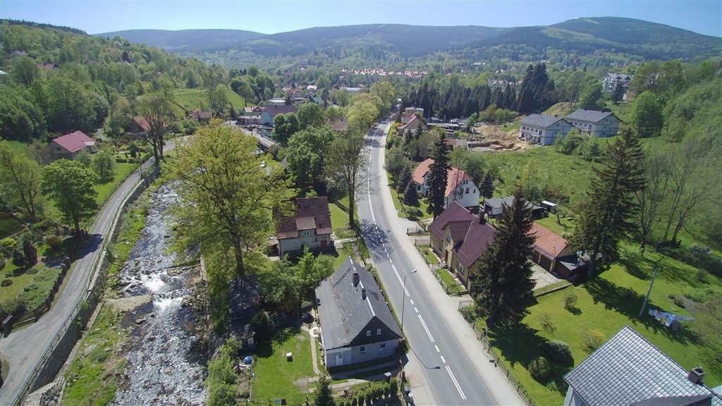 Appartement Dom Nad Kwisa à Świeradów-Zdrój Extérieur photo